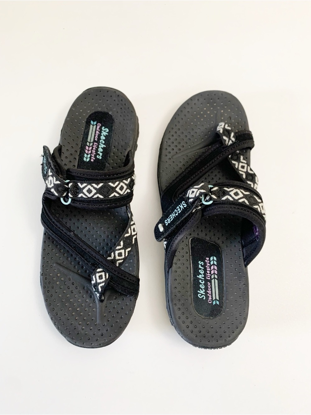 Skechers Women’s Black Reggae Swag Toe Woven Sandals ~ 7 - Picture 2 of 9